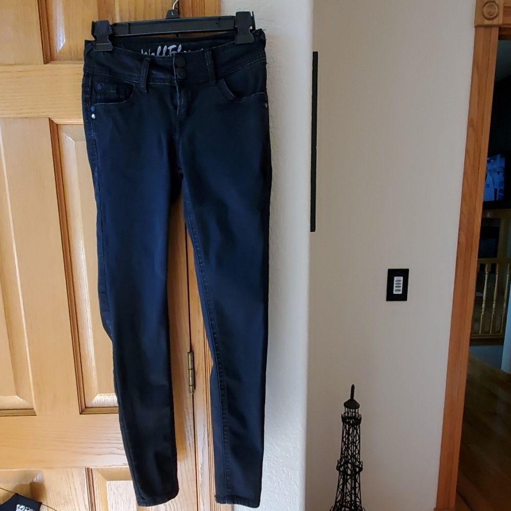 Wallflower straight leg jeans